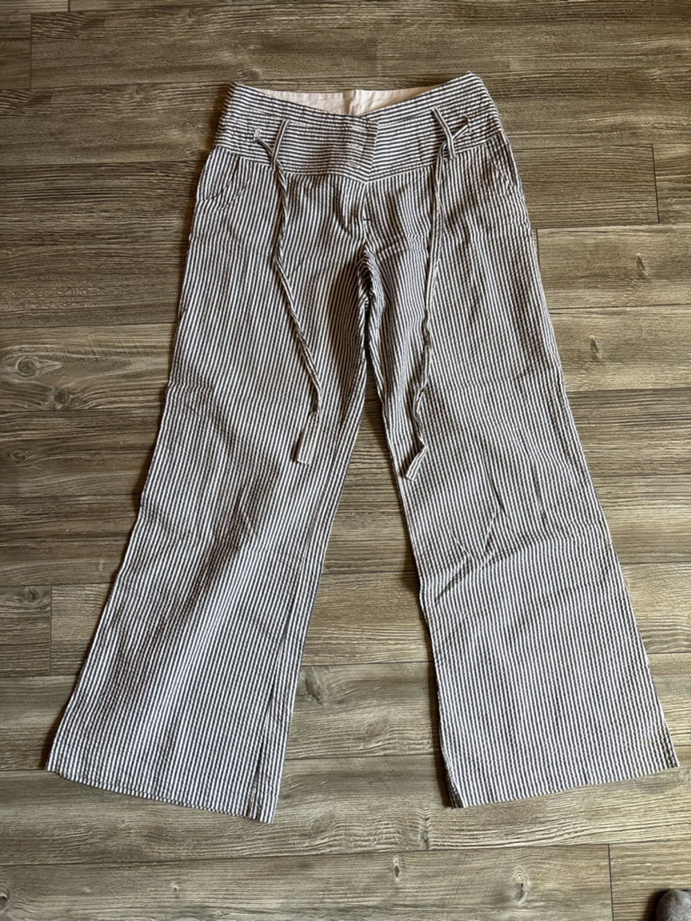 No Boundaries White Pants with Navy Stripe